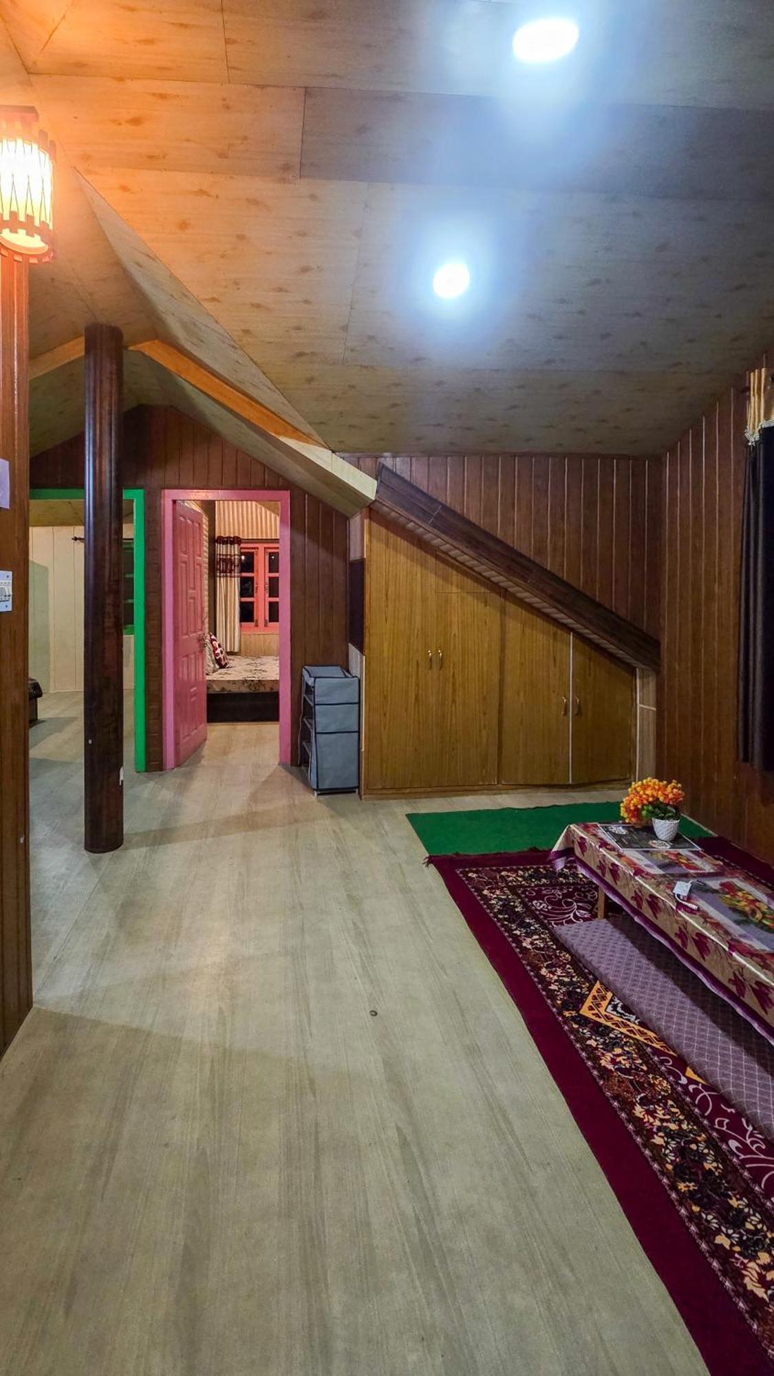 The City Escape Farmstay 심라 객실 사진